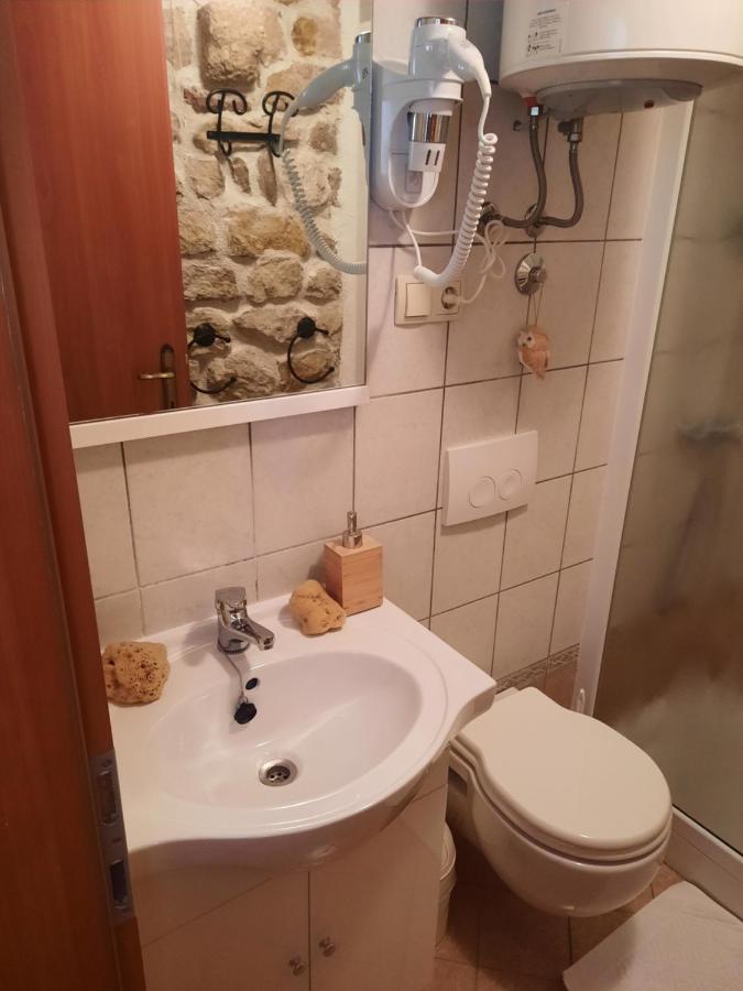 Room Ivana Раб Екстериор снимка